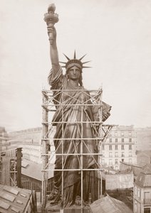 تجميع تمثال الحرية ، باريس 1883 بواسطة ألبرت فيرنيك