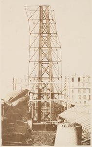 سقالة لتجميع تمثال الحرية ، الرأس الظاهر على اليسار ، باريس ، 1883 بواسطة ألبرت فيرنيك