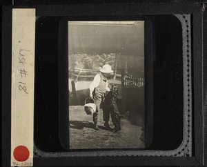 ابنة أخت إليزابيث بدون عنوان مع إنكي في أوكلون ، ج. 1903. بواسطة ألفريد ستيجليتز