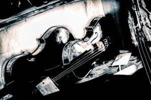 خيط مكسور، 2018 (صورة فوتوغرافية معاد رسمها يدوياً)