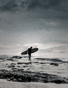 الدخول...، 2013 (صورة فوتوغرافية معاد رسمها يدوياً)