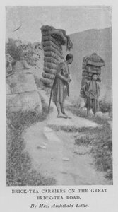 حاملات شاي القرميد على طريق Great Brick-Tea Road (صورة b / w)