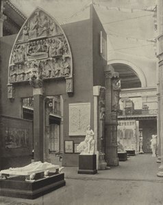 النحت الشهير من كاتدرائية نوتردام (b / w photo) بواسطة المصور الأمريكي (بعد)
