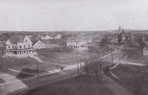 Old Orchard Beach ، مين: النظر إلى الداخل من Old Orchard House (b / w photo) بواسطة المصور الأمريكي (بعد)