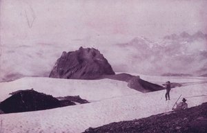 على قمة جبل تاكوما ، واشنطن (صورة b / w) بواسطة المصور الأمريكي (بعد)