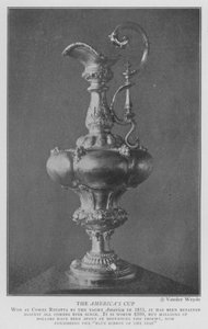 كأس أمريكا (صورة بالأبيض والأسود) بواسطة المصور الأمريكي (بعد)