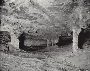 غرفة الزفاف ، كهف الماموث ، كنتاكي (صورة b / w) بواسطة المصور الأمريكي (بعد)