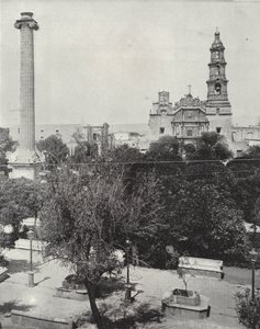 The Plaza Aguas Calientes (صورة b / w) بواسطة المصور الأمريكي (بعد)