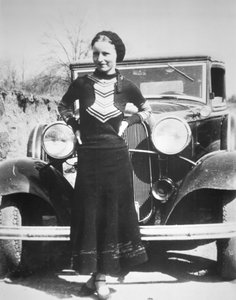 Bonnie Parker بواسطة مصور أمريكي