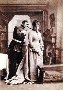 HJ Montague و Ada Dyas في مشهد من 'The Shaughraun' ، حوالي 1874 (b / w photo) بواسطة مصور أمريكي