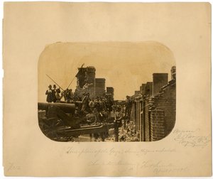 الجنود بعد إخلاء قوات الاتحاد المهزومة ، معركة فورت سمتر ، 1861 بواسطة مصور أمريكي