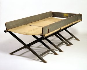 يقال أن كامب بيد قد استخدم من قبل جورج واشنطن في Valley Forge ، c.1777-85 (الخشب والقماش والحديد) بواسطة المدرسة الأمريكية