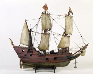 نموذج نصف القمر ، سفينة هنري هدسون ، 1825-1900 (خشب ، قماش ، معدن ، طلاء ، سلسلة)