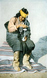 بويبلو رجل حفر الفيروز ، c.1905 (لون ليثو) بواسطة المدرسة الأمريكية