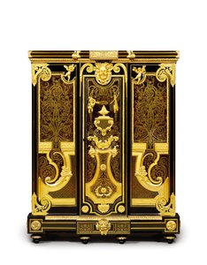 Louis XIV Petit Armoise ، c1700-10 (Ormolu ، نحاس ، ذبل السلحفاة ، خشب الأبنوس والتطعيم) بواسطة أندريه تشارلز (Attr. To) Boulle