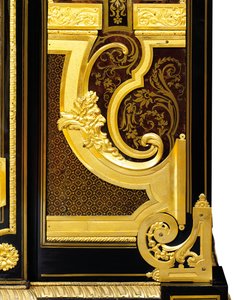Louis XIV Petit Armoise ، c1700-10 (Ormolu ، نحاس ، ذبل السلحفاة ، خشب الأبنوس والتطعيم) بواسطة أندريه تشارلز (Attr. To) Boulle