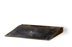 Regence ecritoire ، c.1715-20 (ذبل نحاسي مرصع وأبنوس) بواسطة أندريه تشارلز (Attr. To) Boulle