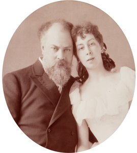 صورة للفنان كونستانتين إيغوروفيتش ماكوفسكي (قسطنطين ماكوفسكي) (1839-1915) مع زوجته. تصوير الألبومين أندريه أوسيبوفيتش كاريلين (1837-1906)