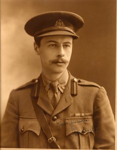 اللورد هارتينجتون ، حوالي عام 1916 (صورة بني داكن) بواسطة حشيشة الملاك (Attr. To) Kauffmann