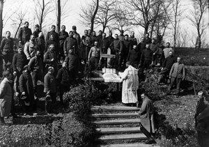 الحرب العالمية الأولى (1914-1918): قداس الأحد في Ferme de Canny (Canny-sur-Matz) (القسم 60: Oise) مايو 1915. مجموعة خاصة. بواسطة مجهول مجهول