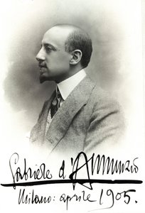 صورة لغابرييل دانونزيو عام 1905. شاعر وكاتب إيطالي. 1863-1938. بواسطة مجهول مجهول