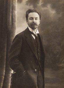 صورة للمؤلف الموسيقي ألكسندر سكريبين (1872-1915)