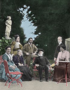 الملحن الإيطالي جوزيبي فيردي (1813-1901) في سانت أغاتا عام 1898 مع ماريا كارارا فيردي ، باربيرينا ستريبوني ، جوديتا ريكوردي ، تيريزا ستولز ، أومبرتو كامباناري ، الناشر جوليو ريكوردي (1840-1912) ، الرسام ليوبولدو ميتليكوفيتز (1868-1944) بواسطة مجهول مجهول