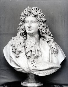 تمثال نصفي جول هاردوين مانسارت (1646-1708) 1698 (رخام)