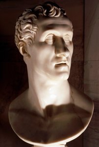 Self-Portrait, by Antonio Canova بواسطة انطونيو كانوفا