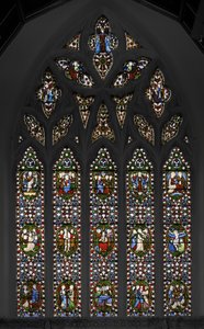 أسرار الوردية ، النافذة الشرقية للكنيسة ، 1847 (زجاج ملون) بواسطة Augustus Welby Northmore Pugin