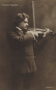 Ferencz Hegedus عازف الكمان المجري بواسطة مصور نمساوي