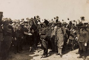 بينيتو موسوليني مع الفاشي وإيتالو بالبو في ليبيا في طرابلس (b / w photo) بواسطة باربيرا لا