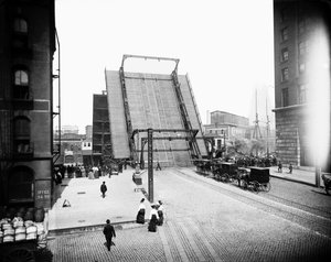 State Street Bridge ، شيكاغو ، إلينوي ، الولايات المتحدة الأمريكية ، حوالي 1905 (صورة بالأبيض والأسود) بواسطة بارنز وكروسبي