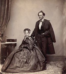 [عضو مجلس الشيوخ والسيدة جيمس هنري لين] ، 1861-1866. بواسطة برادي وشركاه