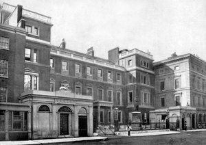 واجهة مكتب الحرب ، بيت كمبرلاند ، بال مول ، لندن ، 1890 بواسطة مصور بريطاني