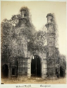 مسجد محمود (مسجد ناجينا) ، شامبانير ، حوالي عام 1875 (أبيض وأسود) بواسطة مصور بريطاني