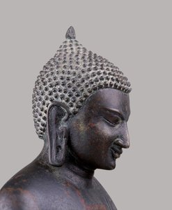 رأس بوذا ، طراز وثني كلاسيكي (c11th- c14th) (معدن)