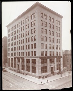 المنظر الخارجي لبارك ، مبنى شركة Davis und Co. ، شوارع Hudson und Vestry ، نيويورك ، 1910 (طباعة الجيلاتين الفضي) بواسطة شركة بايرون