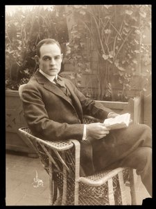 هوارد إستابروك في حديقة ، 1915-1916 (طباعة الجيلاتين الفضي)