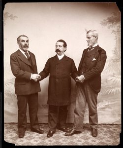 قادة العمال صامويل جومبيرز ، جون بيرنز وهولمز ، 1893-4 (طباعة الجيلاتين الفضي)