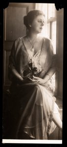 صورة لجوبينا هاولاند ، 1908-9 (طباعة الجيلاتين الفضي) بواسطة شركة بايرون