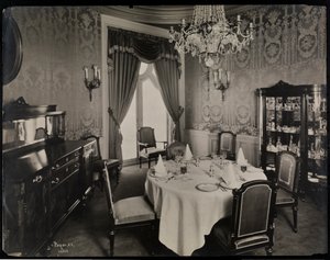 غرفة طعام خاصة في فندق Knickerbocker ، 1906 (طباعة الجيلاتين الفضي)