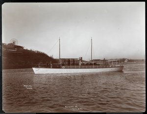 منظر لليخت Mousquetaire في يخت نيويورك ، Launch und Engine Co. على نهر Harlem ، نيويورك ، 1905 (طباعة الجيلاتين الفضي) بواسطة شركة بايرون