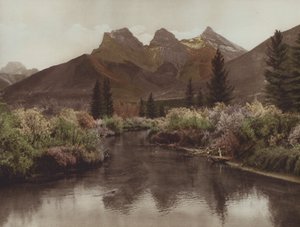 الأخوات الثلاث (صورة ملونة)