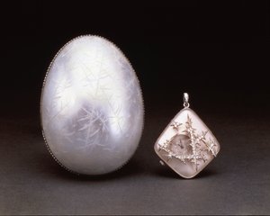 بيضة عيد الفصح على الجليد من نوبل ، حوالي عام 1910 بواسطة كارل فابيرج