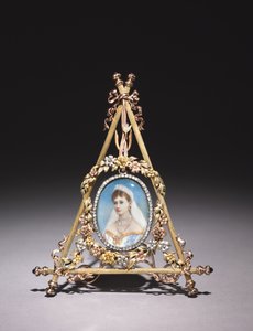 إطار ثلاثي عليه صورة كزارينا ألكسندرا فيودوروفنا ، 1896-1908 بواسطة كارل فابيرج