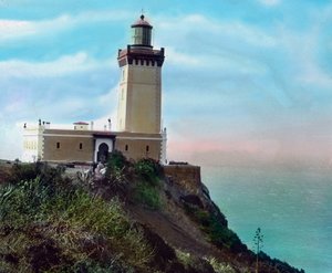 شمال المغرب، منارة في كاب سبارتيل، الواقعة على بعد 12 كم غرب طنجة، تاريخ الصورة: حوالي عام 1910. أرشيف كارل سيمون