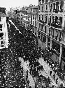 جنازة أرشيدوق النمسا فرانز فرديناند ، في 2 يوليو 1914 (b / w photo)