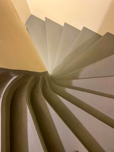 التركيب - الهندسة المعمارية، 2022 (الصورة) بواسطة سيسيل جاميت