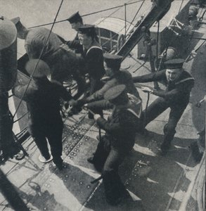 في البحر ، 1941